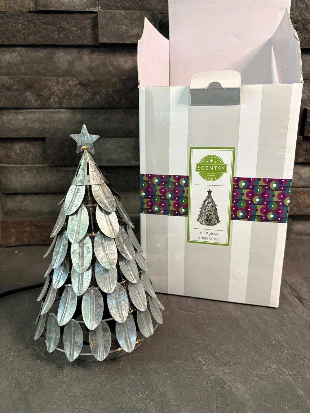 Scentsy Metal Tree Wax Warmer